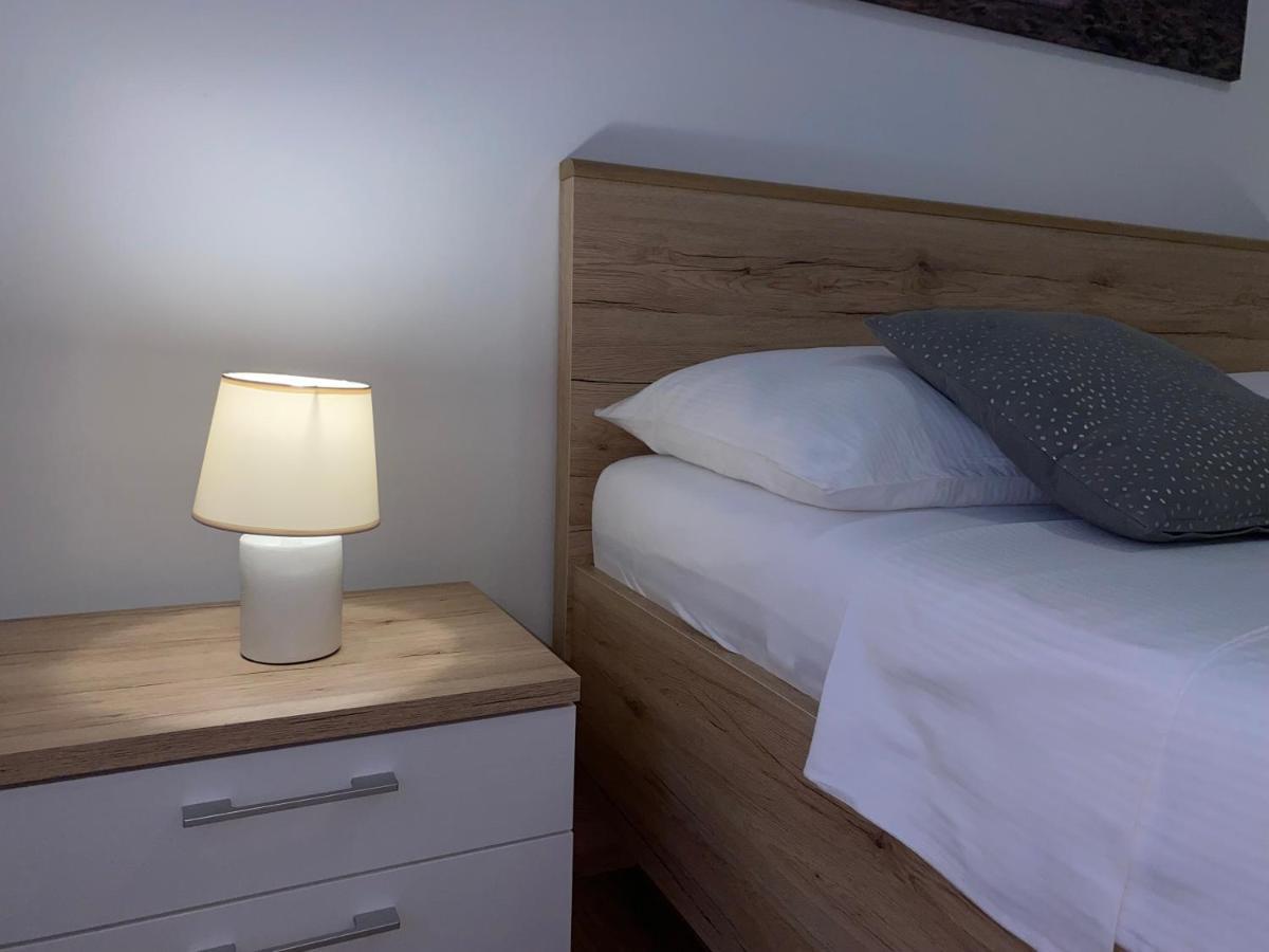 Apartmani Vera 프리모스턴 외부 사진